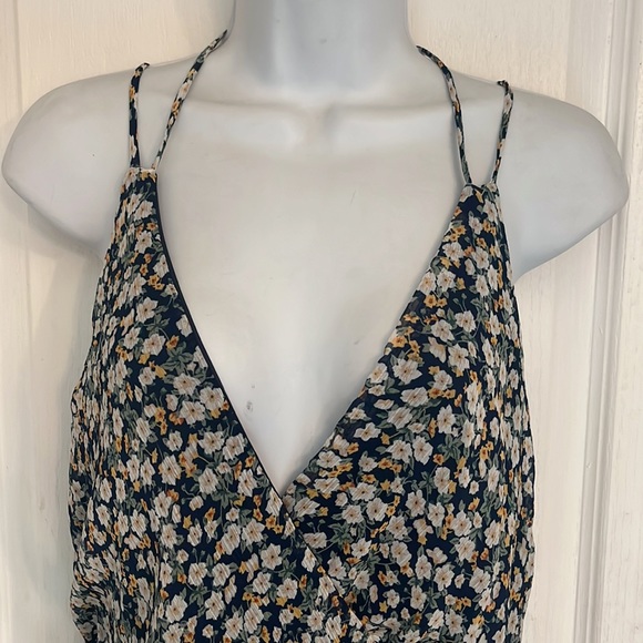 Final Touch short romper - Picture 2 of 10